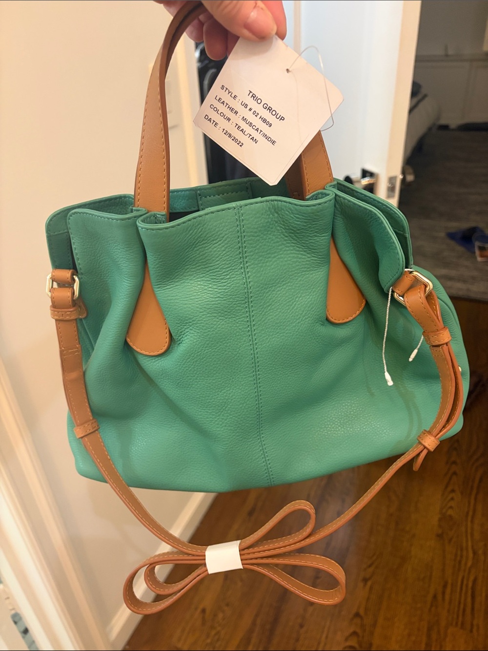 Trio New York Green Leather Shoulder Bag with Tan Trim